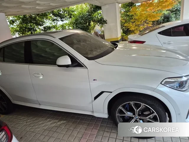 BMW X6 (G06) 2023 Белый из Кореи, фото 2