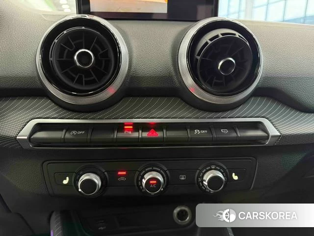 Audi Q2L id 4348503 из Китая 12