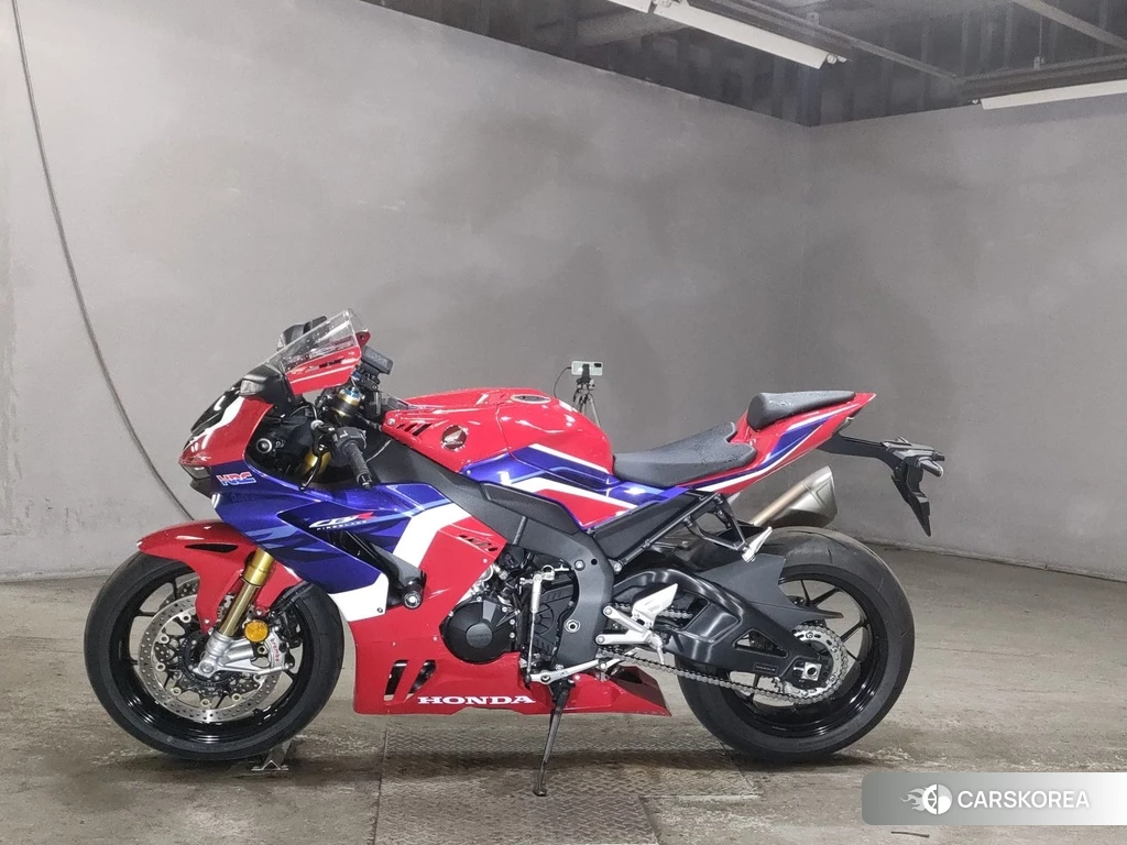 Проданный Honda CBR1000RR-R FIREBLADE SP 2020 из Японии