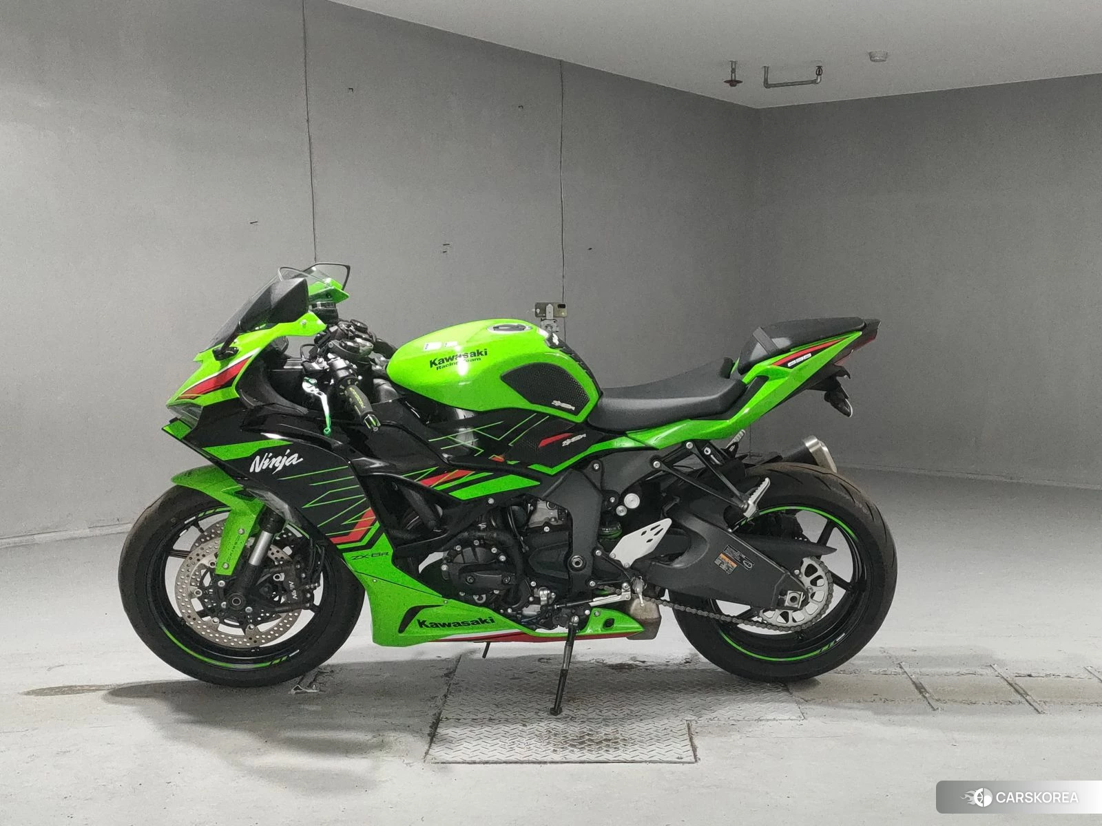 Проданный Kawasaki ZX-6R NINJA 2024 из Японии, фото 2