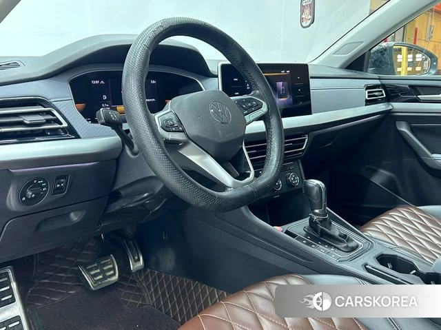 Volkswagen Lavida 2023 Белый из Китая, фото 2