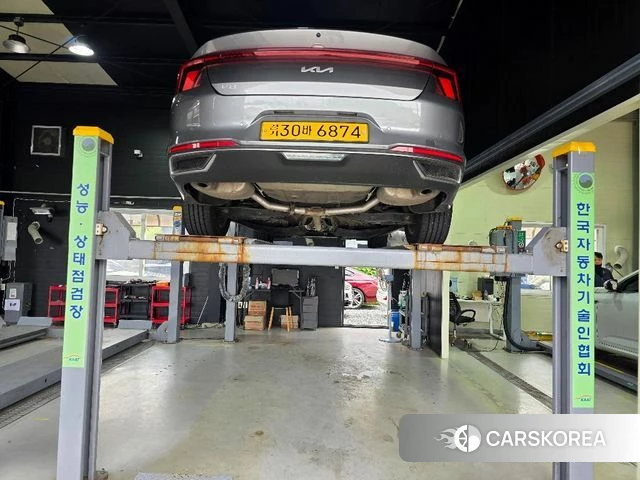 Kia K8 2023 Серый из Кореи, фото 2