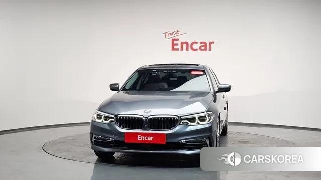 BMW 5 Series (G30) id 3547434 из Кореи 12