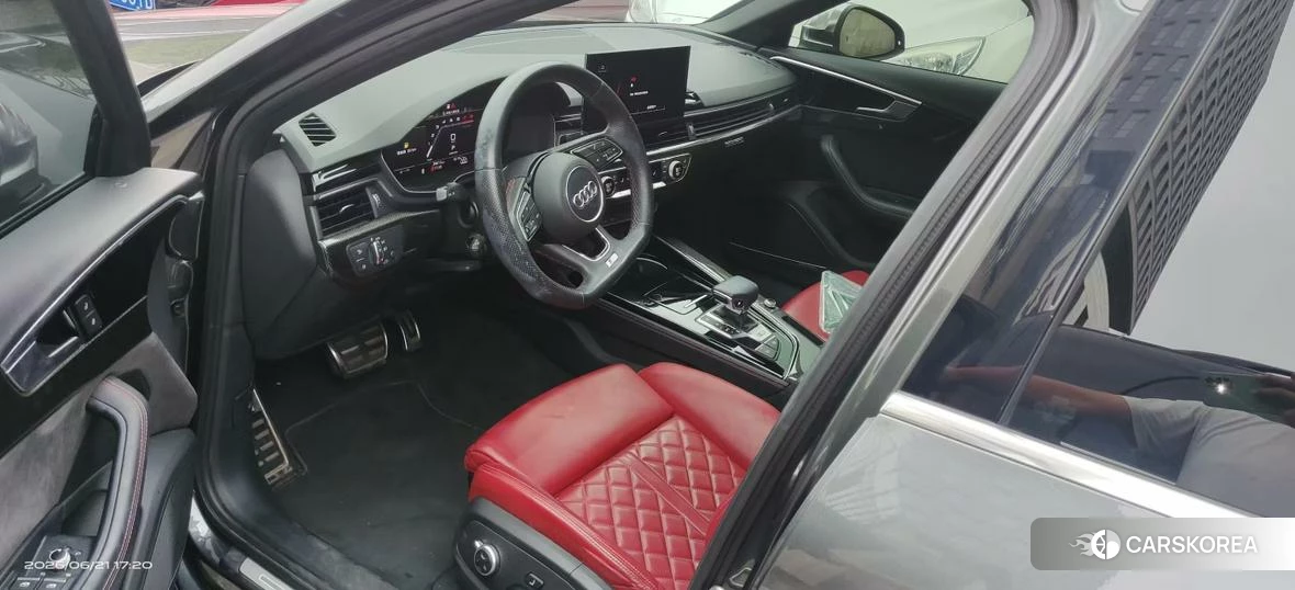 Audi S4 2020 Темно-серый из Китая, фото 3