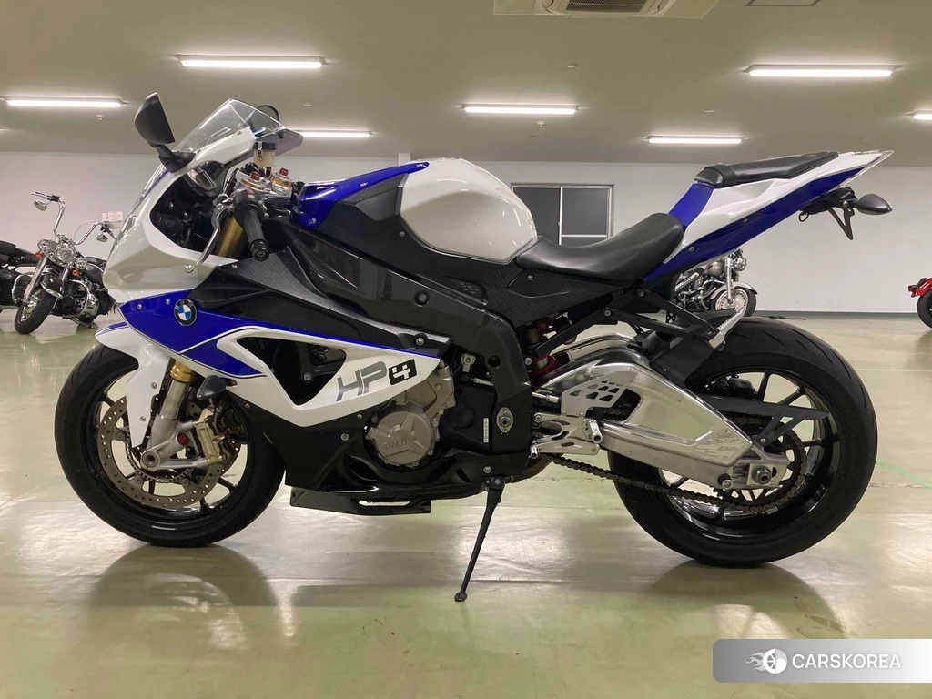 Проданный BMW S1000RR PREMIUM 2010 из Японии
