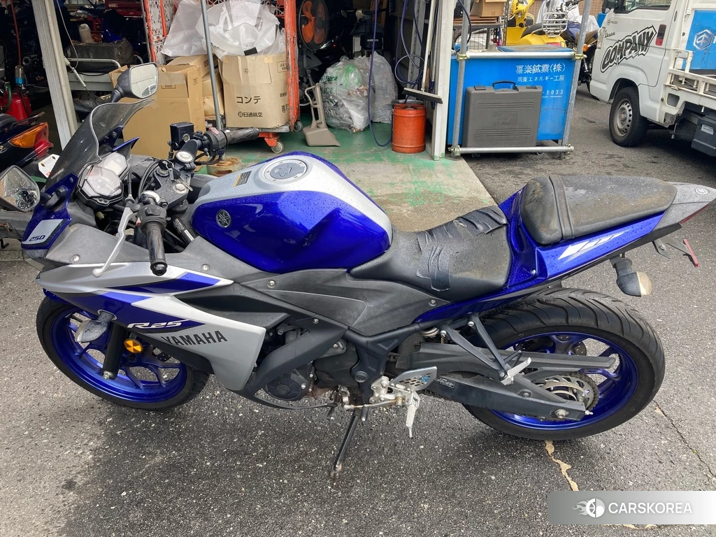 Проданный Yamaha YZF-R25 2015 из Японии