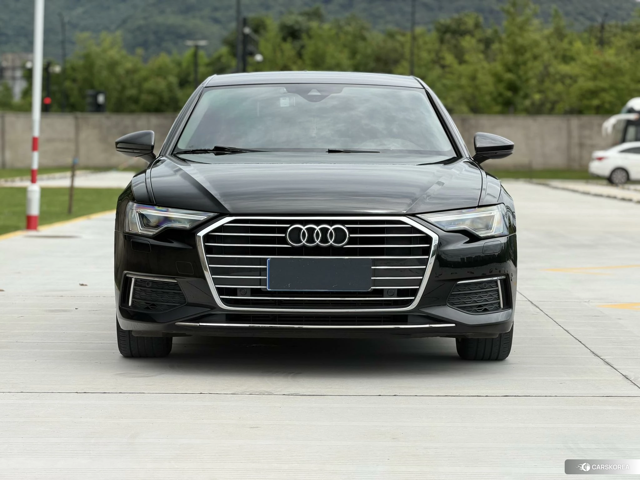 Audi A6L id 4479300 из Китая 7