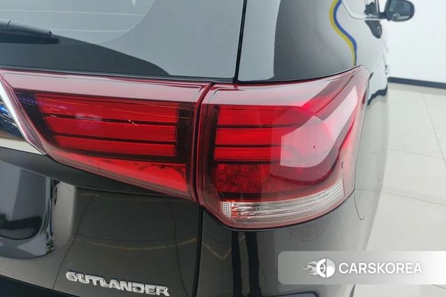 Mitsubishi  Outlander id 4238127 из Китая 9