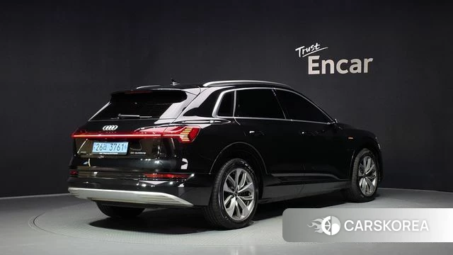 Audi e-Tron id 4650999 из Кореи 12
