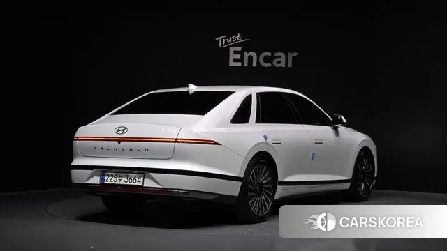 Hyundai Grandeur (GN7) id 3383209 из Кореи 12