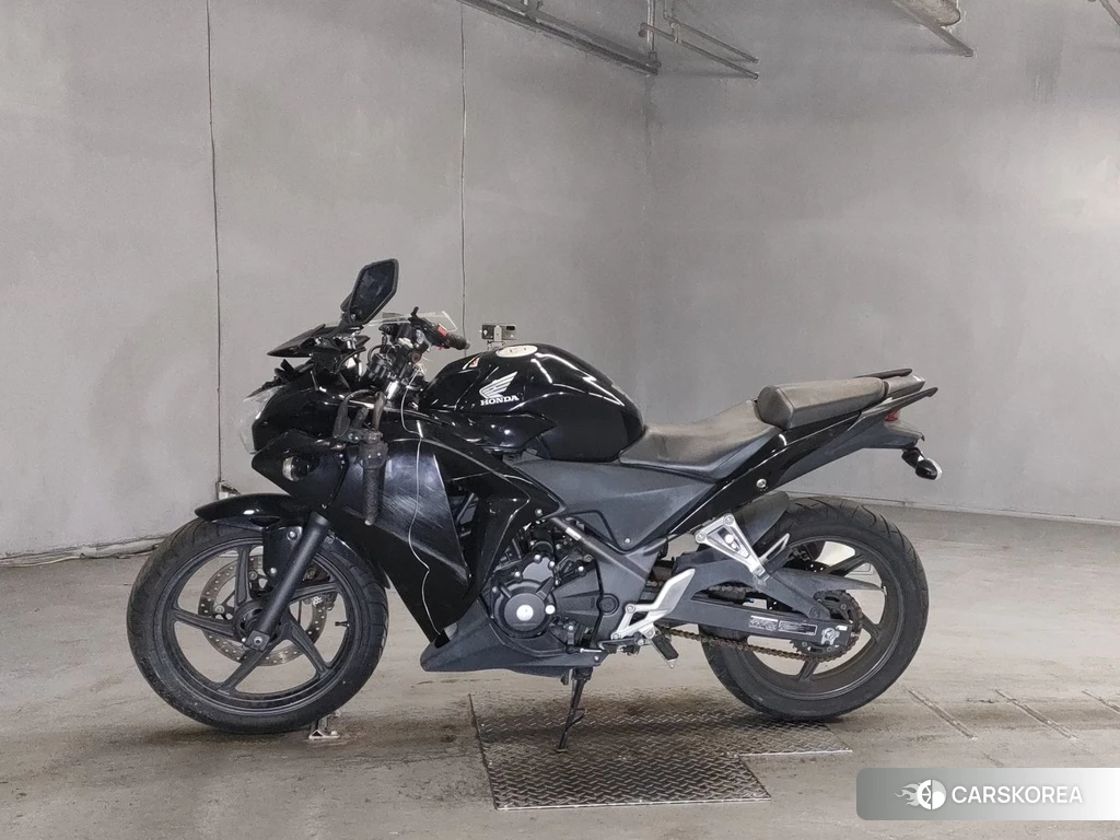 Проданный Honda CBR250R 2013 из Японии