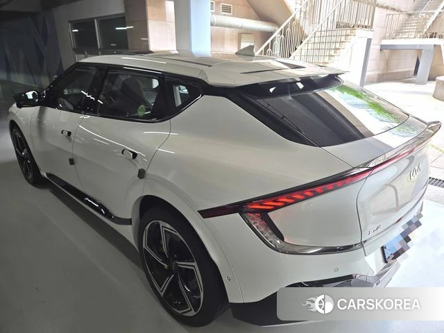 Kia EV6 2023 Белый из Кореи, фото 6