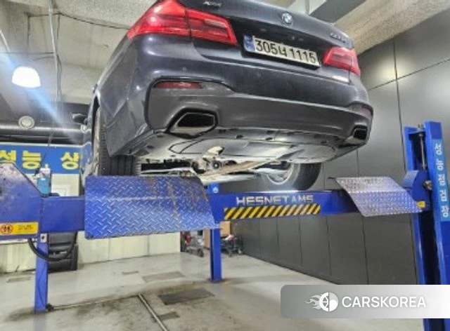BMW 5 Series (G30) 2018 Синий из Кореи, фото 2
