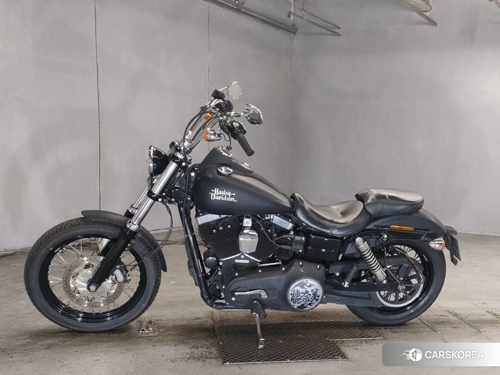 Проданный Harley-Davidson Dyna Street Bob FXDB1580 2014 из Японии, фото 2