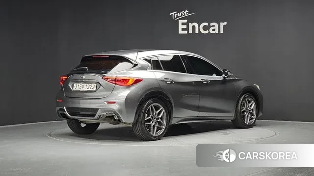 Infiniti Q30 id 3134118 из Кореи 12