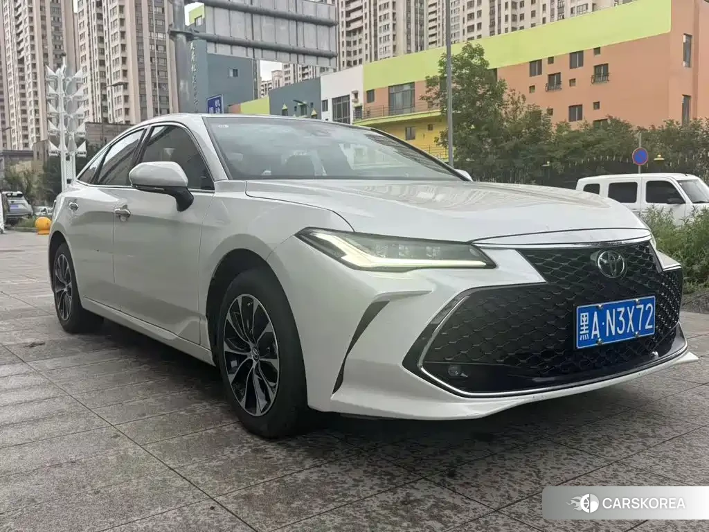 Toyota Avalon 2024 Белый из Китая, фото 2