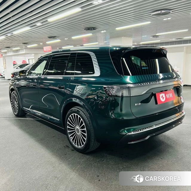 AITO Ask the world M8 2025 Зеленый из Китая, фото 3