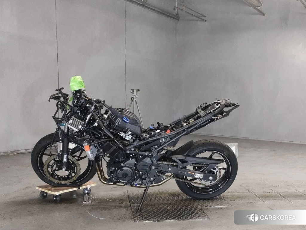 Проданный Kawasaki NINJA 400 2021 из Японии