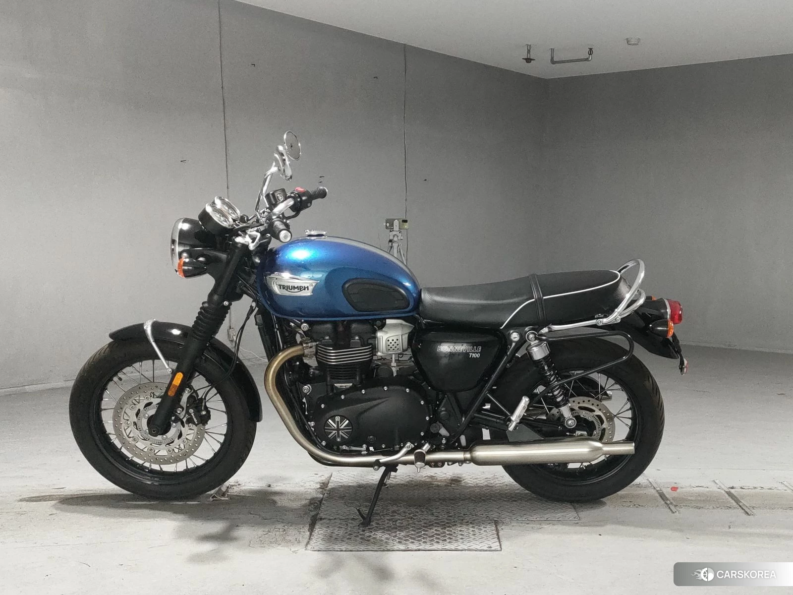 Triumph BONNEVILLE T100 2023 из Японии, фото 3