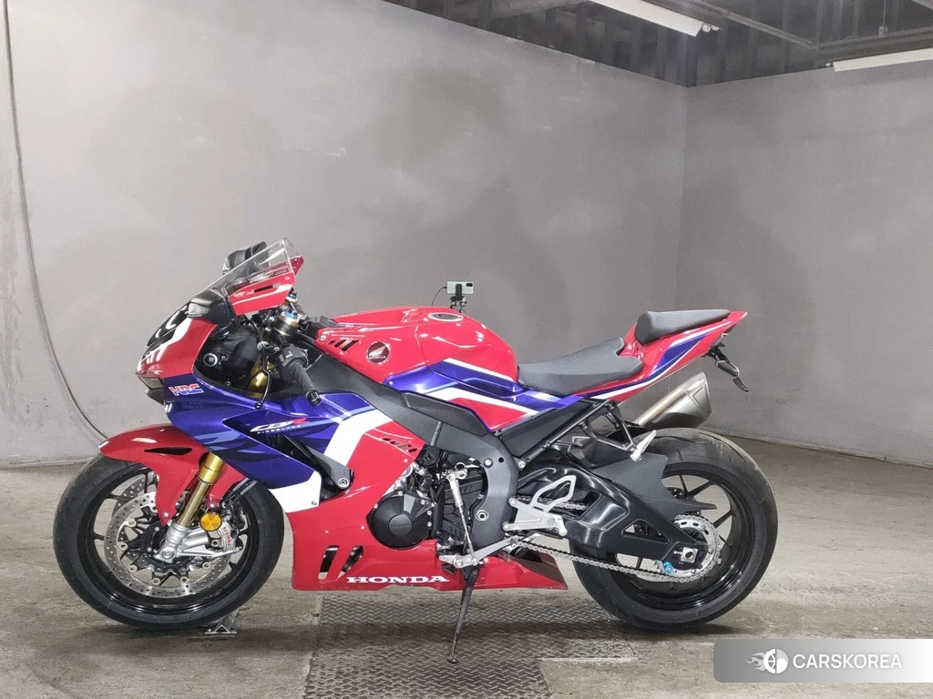 Проданный Honda CBR1000RR-R FIREBLADE SP 2020 из Японии, фото 2