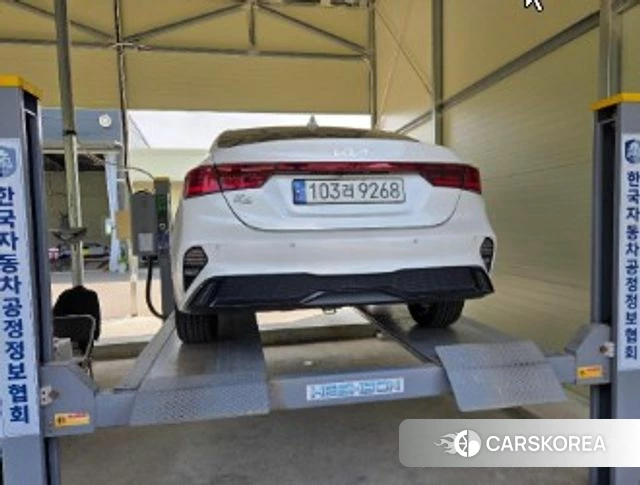 Kia The New K3 2nd generation 2022 Белый из Кореи, фото 2