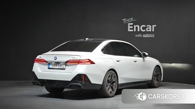 BMW 5 Series (G60) id 4515730 из Кореи 12