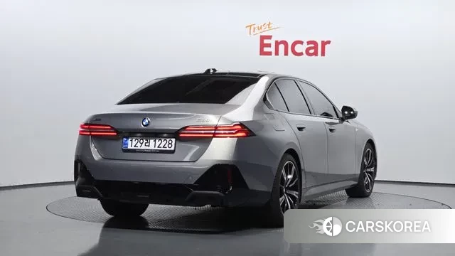 BMW 5 Series (G60) id 3415253 из Кореи 12