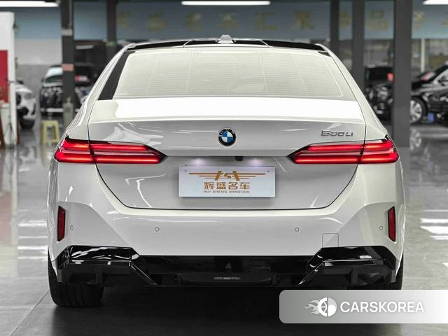 BMW 5 series 2025 Белый из Китая, фото 2