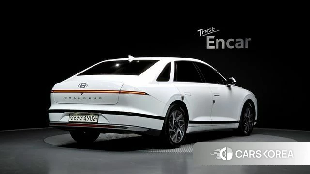 Hyundai Grandeur (GN7) id 3858896 из Кореи 12