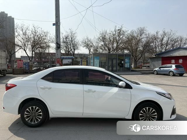 Toyota Corolla 2018 Белый из Китая, фото 2