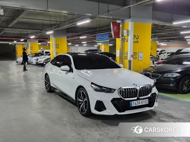 BMW 5 Series (G60) id 3619875 из Кореи 12