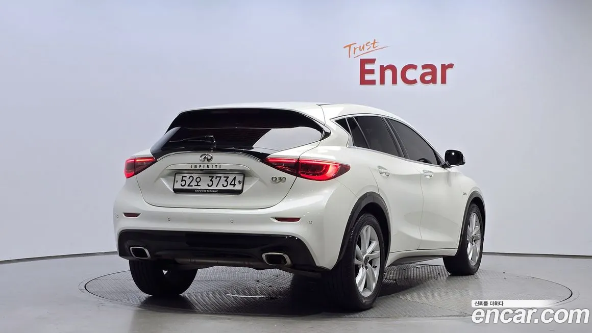 Infiniti Q30 id 2019181 из Кореи 12