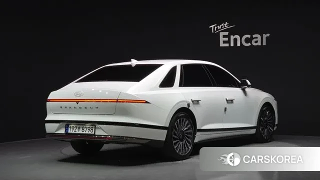 Hyundai Grandeur (GN7) id 2910127 из Кореи 12