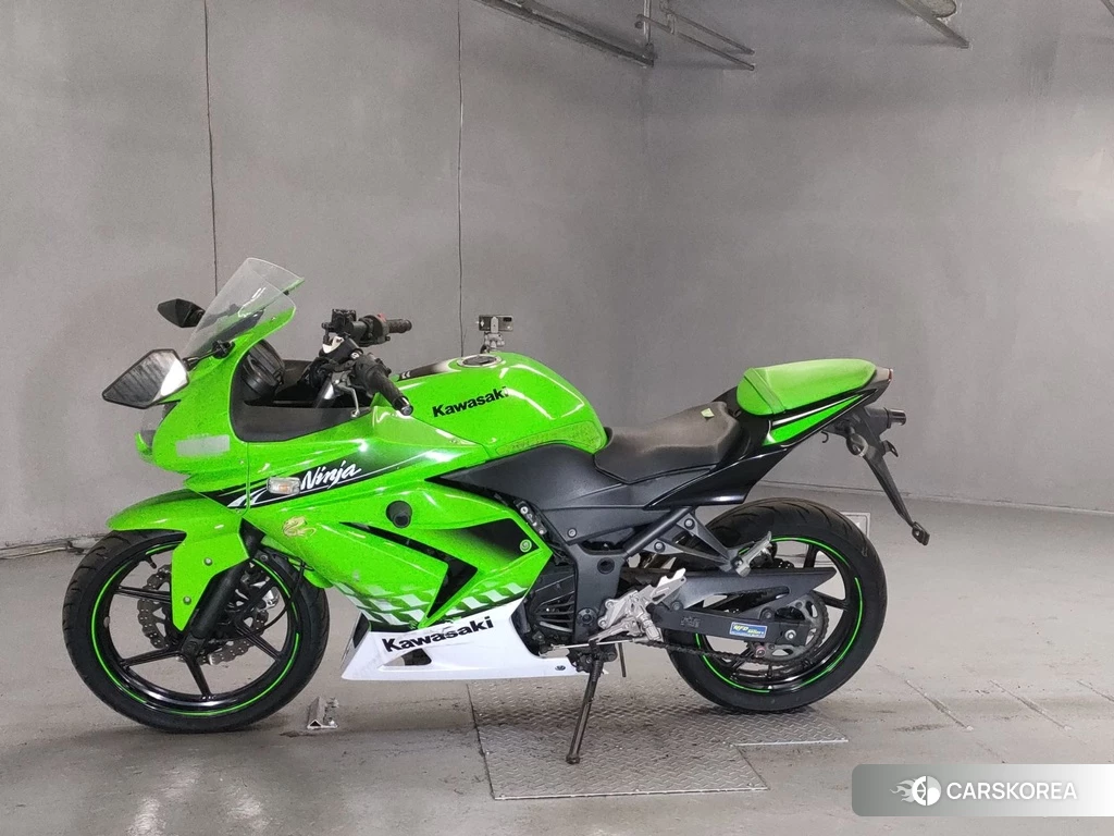 Проданный Kawasaki NINJA 250R id 4169722 из Японии, фото 2