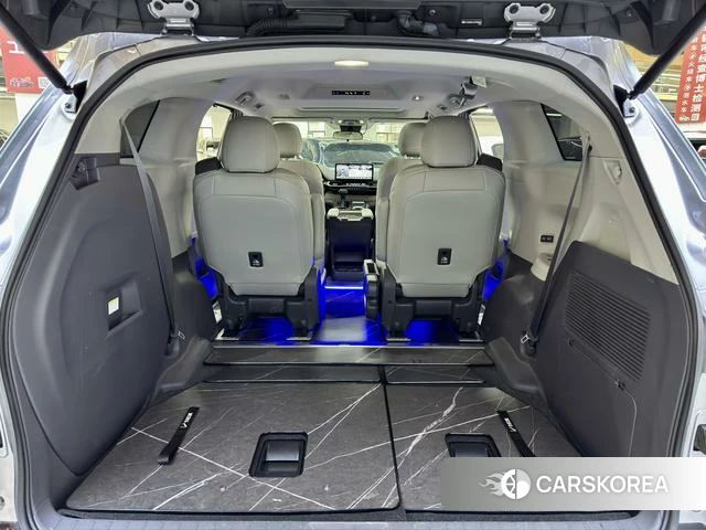 Toyota Saina 2022 Серебристо-серый из Китая, фото 6