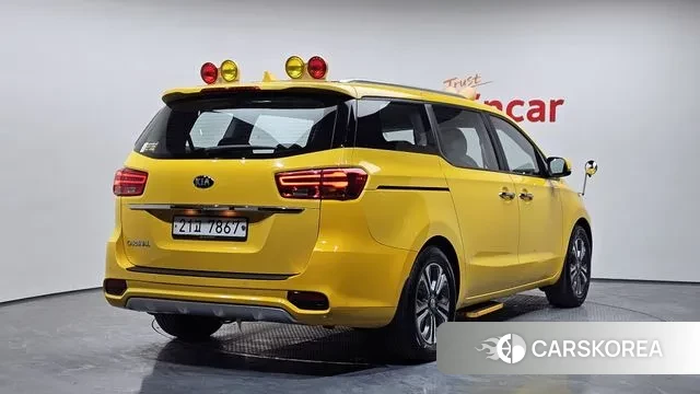 Kia The New Carnival id 3748386 из Кореи 12