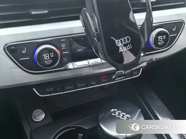 Audi A4L id 4209801 из Китая 7