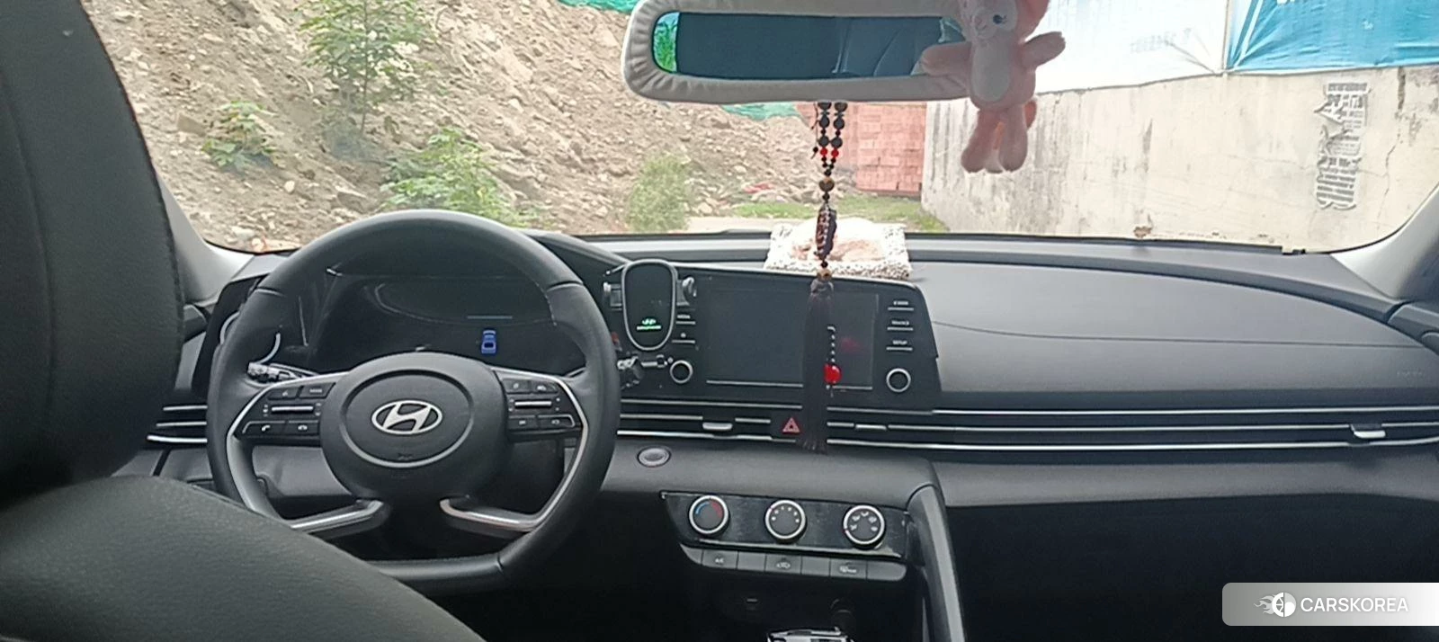 Hyundai Elantra 2023 Белый из Китая, фото 2