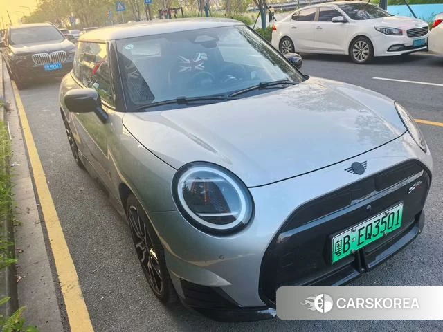 MINI Electric COOPER 2026 Серебристо-серый из Китая, фото 2