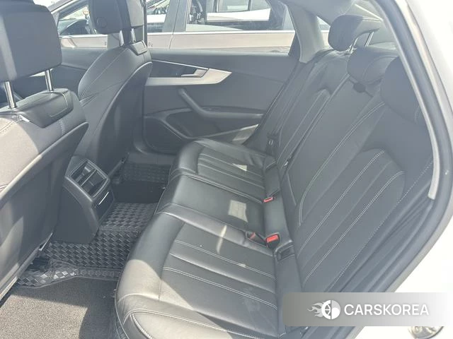 Audi A4L id 4274330 из Китая 12