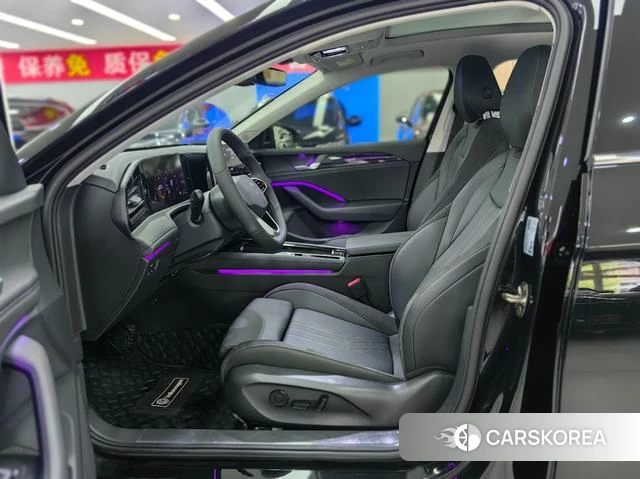 Volkswagen Magotan 2024 Черный из Китая, фото 3