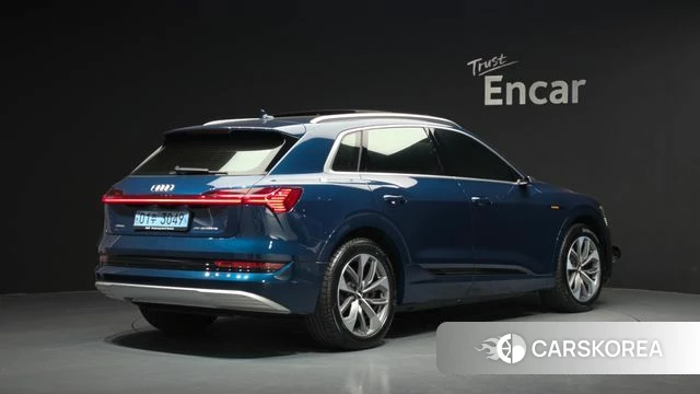 Audi e-Tron id 4470636 из Кореи 12