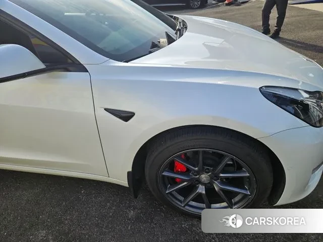 Tesla Model 3 2021 Белый из Кореи, фото 2