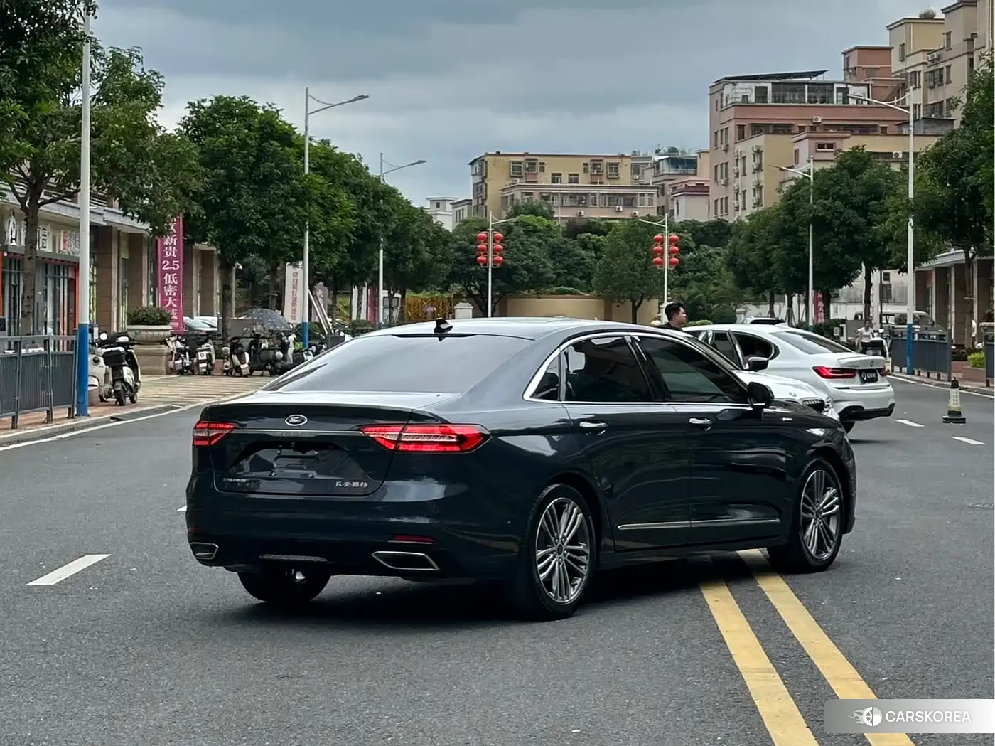 Ford Taurus id 4607133 из Китая 12