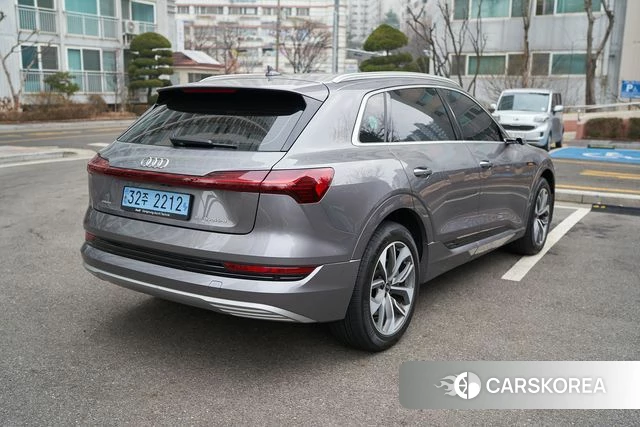 Audi e-Tron id 3812790 из Кореи 8