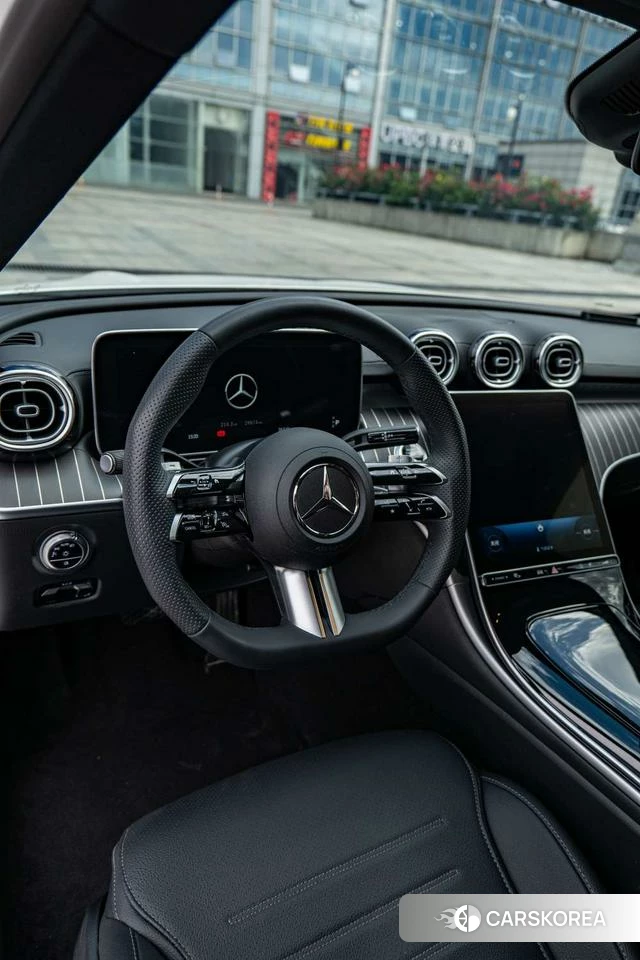Mercedes-Benz Class C 2024 Белый из Китая, фото 2