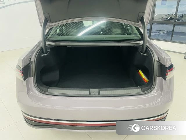 Volkswagen Passat id 4263418 из Китая 12
