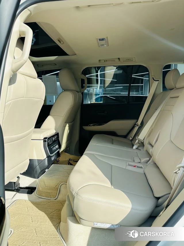 Toyota Land Cruiser (imported) 2026 Белый из Китая, фото 2