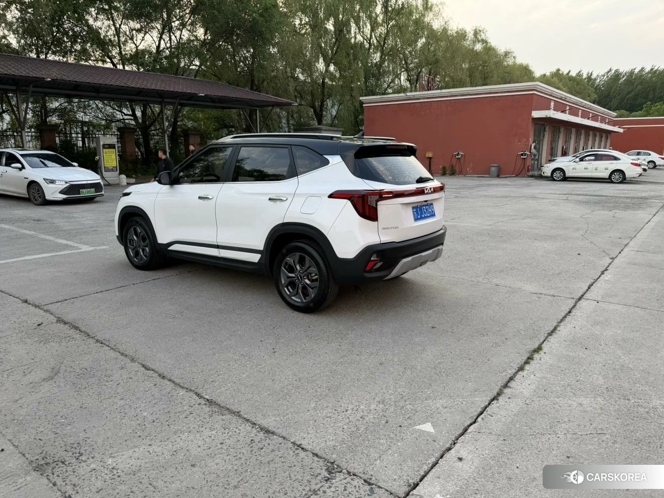 Kia Seltos id 4512612 из Китая 12