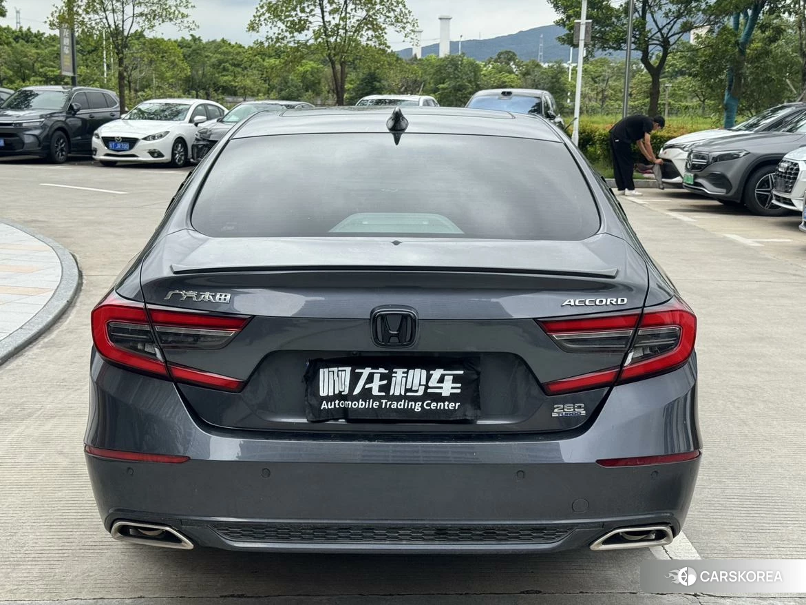 Honda Accord 2021 Серебристо-серый из Китая, фото 2